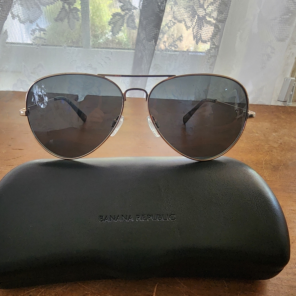 Banana Republic Unisex Gold and Black Aviators